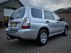 Subaru Forester - 2.0 4x4/Clima/Trekhaak/Cruise/Pdc