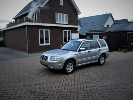 Subaru Forester - 2.0 4x4/Clima/Trekhaak/Cruise/Pdc - 1