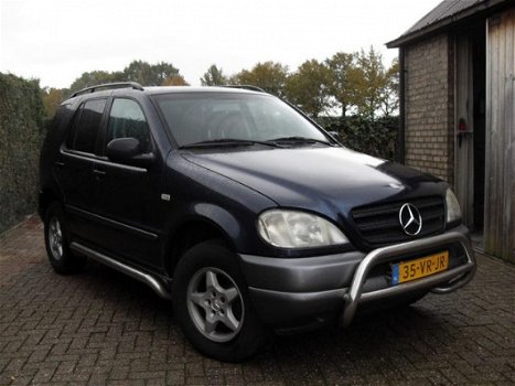 Mercedes-Benz M-klasse - ML 270 CDI , Automaat. Defect aan motor - 1