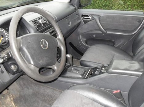 Mercedes-Benz M-klasse - ML 270 CDI , Automaat. Defect aan motor - 1