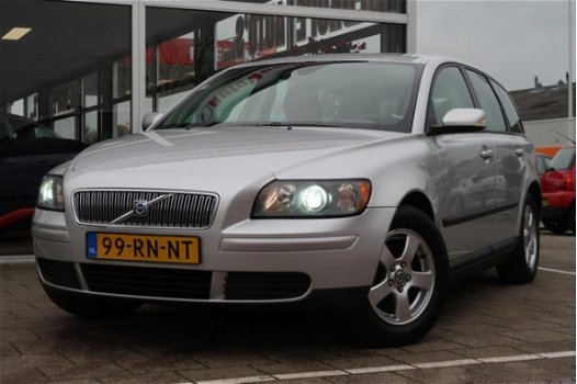 Volvo V50 - 1.6D Kinetic / Xenon / Clima / 2005 - 1