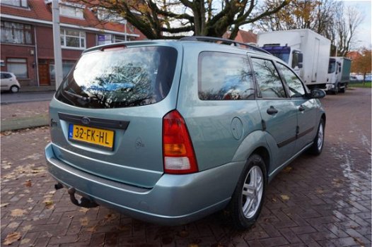 Ford Focus Wagon - 1.6-16V Trend airco - 1