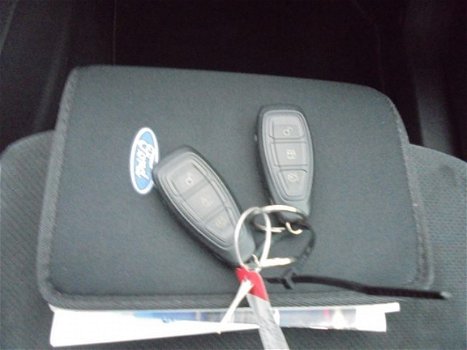 Ford Mondeo Wagon - 1.6 TDCi ECOnetic Lease Platinum navi airco/ecc nieuw - 1