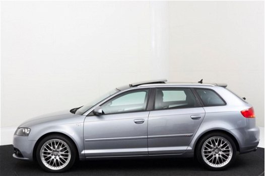 Audi A3 Sportback - 1.8T S-line, Panoramadak - 1