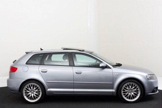 Audi A3 Sportback - 1.8T S-line, Panoramadak - 1