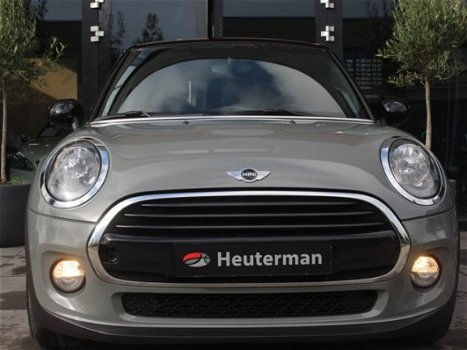 Mini Mini Cooper - 1.5 Cooper 5Drs. Automaat/ Navigatie/ PDC - 1