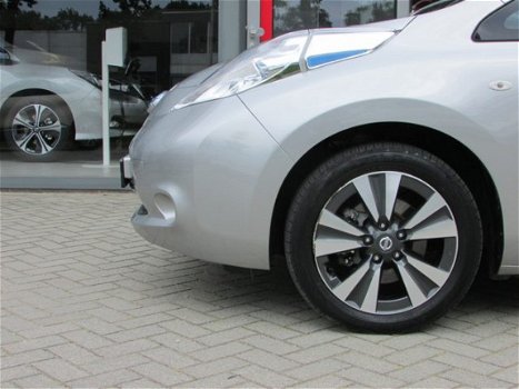 Nissan LEAF - 30kWh TEKNA / BUSINESS ED. * PRIJS INCLUSIEF BTW * QUICKCHARGER * BTW VERREKENBAAR - 1