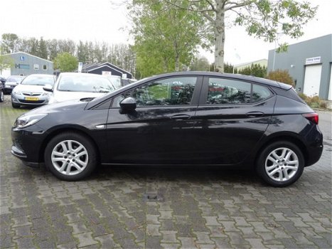 Opel Astra - 1.6 CDTI 5-Drs Navi - 1