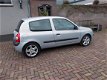 Renault Clio - 1.4-16V Dynamique Luxe bjaar 2004 airco apk 2-2021 - 1 - Thumbnail