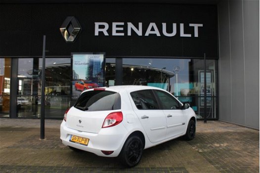 Renault Clio - 1.2 16v 75pk Authentique - 1