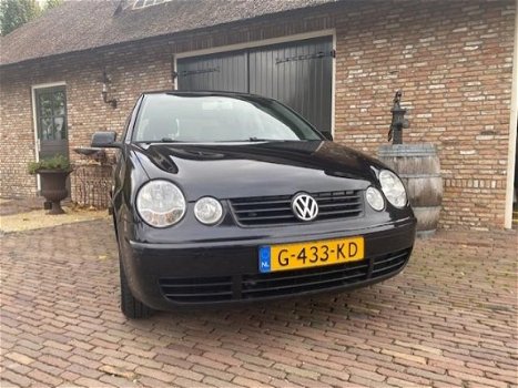 Volkswagen Polo - 1.2 12v 5 deurs LM velgen Airco - Nieuwe APK - 1