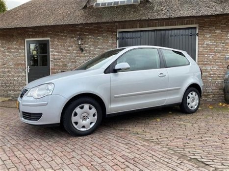 Volkswagen Polo - 1.4 16v Tour Cruise - Stoelverwarming - 1