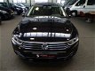 Volkswagen Passat Variant - 1.6 TDI Connected Series, Dab, Led, etc - 1 - Thumbnail