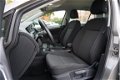 Volkswagen Golf - 1.6 TDI 90pk Trendline + Navigatie + Cruise Control + DAB - 1 - Thumbnail