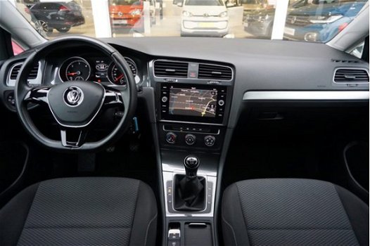 Volkswagen Golf - 1.6 TDI 90pk Trendline + Navigatie + Cruise Control + DAB - 1