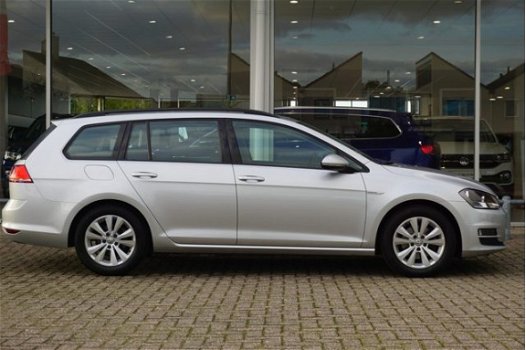 Volkswagen Golf Variant - 1.0 TSI 115pk Comfortline + Navigatie + Climate Control - 1