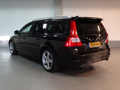 Volvo V70 - 2.0T R-Edition Automaat | Navi | Camera - 1