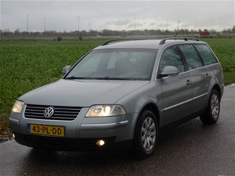 Volkswagen Passat Variant - 2.0-20V Comfortline ECC/PDC/LMW/TREKHAAK - 1