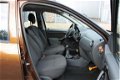 Dacia Duster - 1.6 Lauréate 2wd Huurkoop Inruil Garantie Service Apk - 1 - Thumbnail