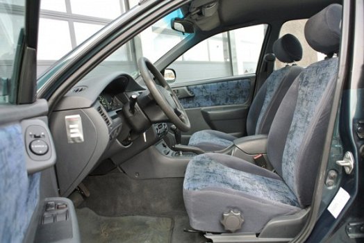 Toyota Carina E - 2.0 GLI Executive AUTOMAAT AIRCO - 1