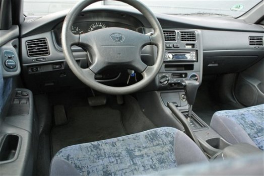 Toyota Carina E - 2.0 GLI Executive AUTOMAAT AIRCO - 1