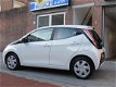 Toyota Aygo - 1.0 VVT-i x-play Airco, Camera, Mistlampen voorzijde - 1 - Thumbnail