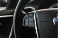 Volvo V60 - 1.6 T3 Momentum / Automaat / Parkeersensoren / Klimaat + Cruise control - 1 - Thumbnail