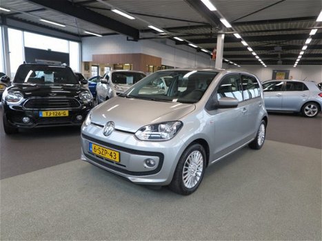 Volkswagen Up! - 1.0 High Up 5-drs. NAVI/CRUISE/PDC/AIRCO - 1