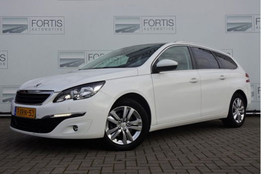 Peugeot 308 SW - 1.2 e-THP Blue Lease Executive 1e eigenaar/ Geen import/ Navi/ Panodak/ Trekhaak - 1