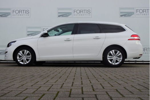 Peugeot 308 SW - 1.2 e-THP Blue Lease Executive 1e eigenaar/ Geen import/ Navi/ Panodak/ Trekhaak - 1