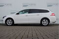 Peugeot 308 SW - 1.2 e-THP Blue Lease Executive 1e eigenaar/ Geen import/ Navi/ Panodak/ Trekhaak - 1 - Thumbnail