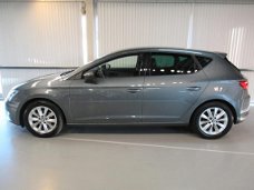 Seat Leon - 1.0 EcoTSI Style Business Intense Full LED/Navigatie/PDC v+a/Climate/Cruise/Bluetooth