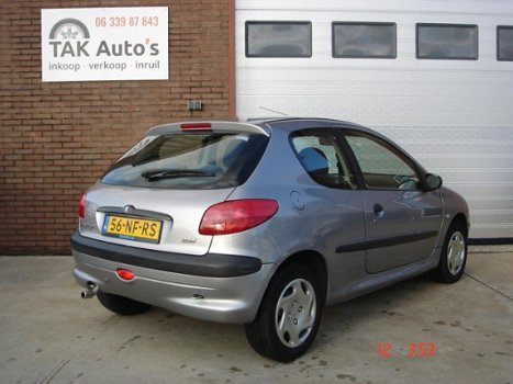 Peugeot 206 - 1.4 Gentry - 1