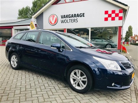 Toyota Avensis Wagon - 1.8 VVTi Dynamic - 1