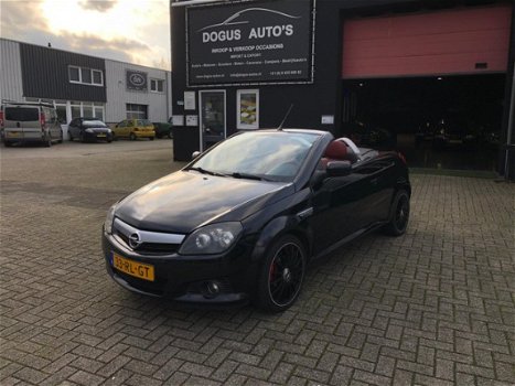 Opel Tigra TwinTop - 1.8-16V Cosmo Cabrio Sport Airco - 1