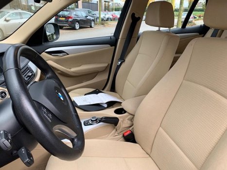 BMW X1 - SDrive18i Executive Navigatie, Trekhaak, Pdc achter, 6-versn - 1