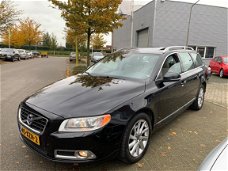 Volvo V70 - 1.6 T4 Limited Edition Navigatie, leder int., Schuif/-kanteldak, Dakrail, Pdc v+a