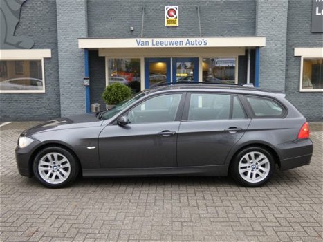 BMW 3-serie Touring - 320i Business Line - 1