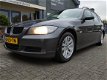 BMW 3-serie Touring - 320i Business Line - 1 - Thumbnail