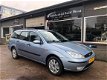 Ford Focus Wagon - 1.6-16V Futura Leder Airco 1e Eig Nap - 1 - Thumbnail