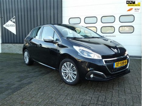 Peugeot 208 - 1.2 PureTech Allure LUXE UITVOERING 110pk APPLE CARPLAY, AIRCO, INKLAPBARE SPIEGELS ET - 1