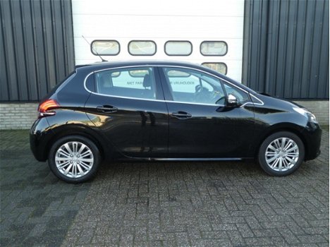 Peugeot 208 - 1.2 PureTech Allure LUXE UITVOERING 110pk APPLE CARPLAY, AIRCO, INKLAPBARE SPIEGELS ET - 1