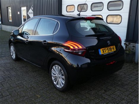 Peugeot 208 - 1.2 PureTech Allure LUXE UITVOERING 110pk APPLE CARPLAY, AIRCO, INKLAPBARE SPIEGELS ET - 1