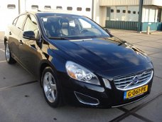 Volvo S60 - 2.5T Summum 61565KM NW STAAT