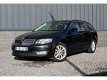 Skoda Octavia Combi - 1.6 TDI 110pk Business *VAN 12.495, - VOOR - 1 - Thumbnail