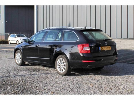 Skoda Octavia Combi - 1.6 TDI 110pk Business *VAN 12.495, - VOOR - 1