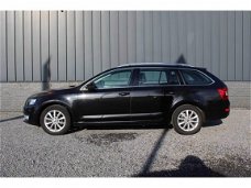 Skoda Octavia Combi - 1.6 TDI 110pk Business *VAN 12.495, - VOOR