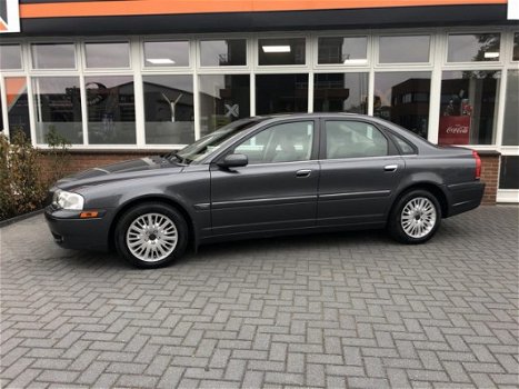 Volvo S80 - 2.5T Aflevering klaar incl 6 maanden Bovag garantie. young timer Oudjaar actie korting 2 - 1