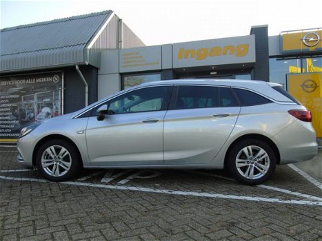 Opel Astra - ST 1.4 Turbo 150pk Online Edition + Navigatie + AGR + Trekhaak afneembaar - 1