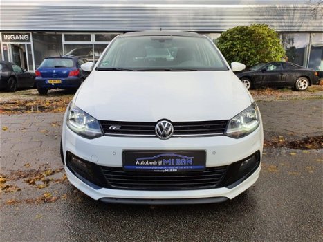 Volkswagen Polo - 1.4 TDi 105PK R-Line Pano BiXenon Navi Led Bomvolle Auto - 1